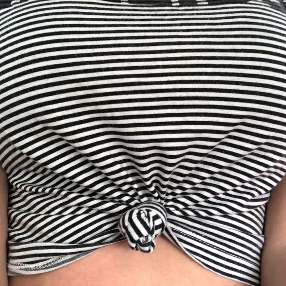 Malibu crop top - Picture 3 of 3
